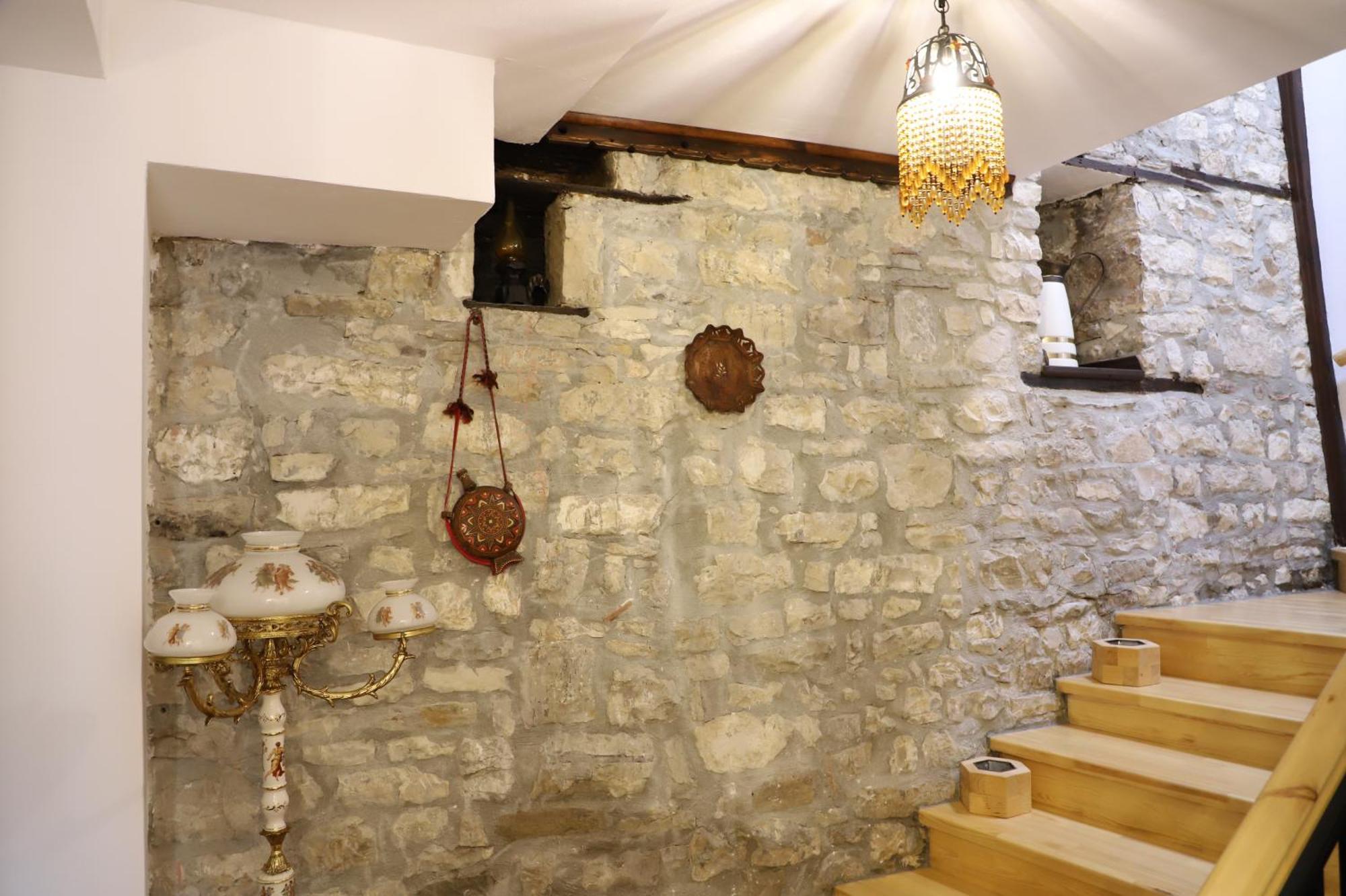 Vila Art Berat Castle Eksteriør billede